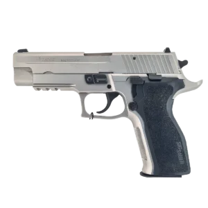 Pistolet Sig Sauer P226 - 9x19 mm, widok z lewej strony